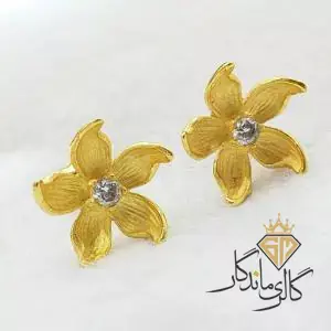 گوشواره گل زنبق طلا میخی 